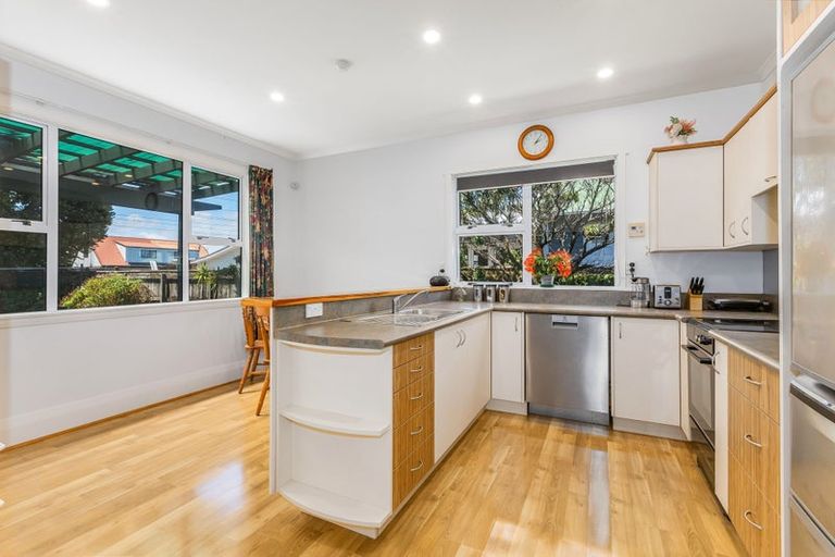 Photo of property in 7 North Street, Petone, Lower Hutt, 5012