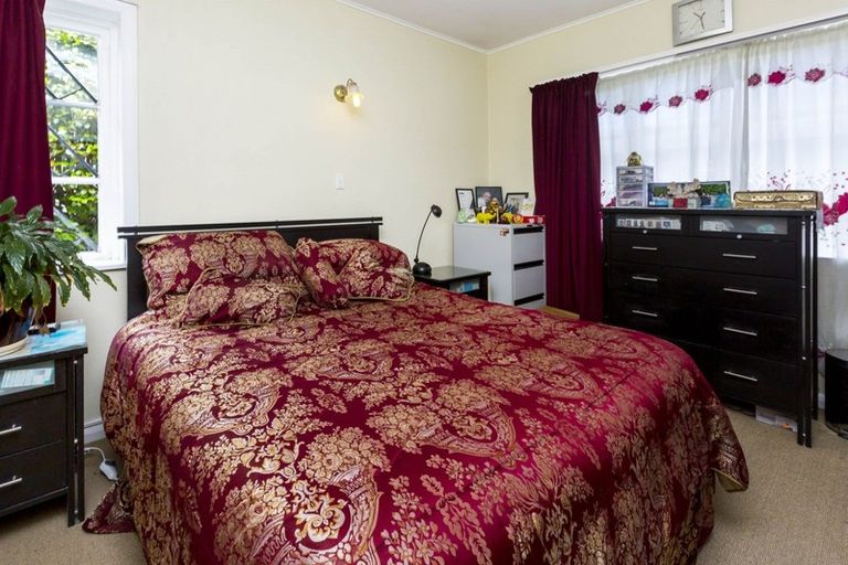 Photo of property in 5 Hayward Terrace, Waiwhetu, Lower Hutt, 5010