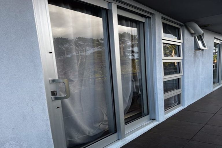 Photo of property in 131 Onetaunga Road, Chatswood, Auckland, 0626