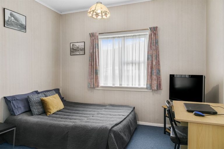 Photo of property in 1/6 Wellington Road, Wainuiomata, Lower Hutt, 5014