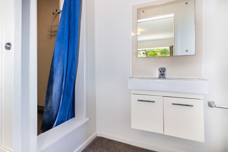 Photo of property in 15 Kotare Street, Hilltop, Taupo, 3330