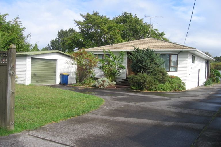 Photo of property in 1/59 Northcote Road, Hillcrest, Auckland, 0627