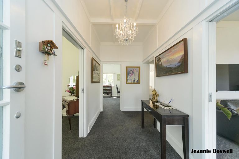 Photo of property in 3 Vivian Street, Palmerston North, 4414