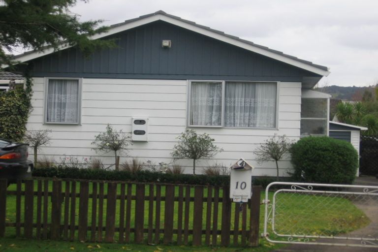 Photo of property in 10 Lipton Grove, Opaheke, Papakura, 2113