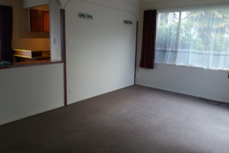 Photo of property in 1/102 Seymour Road, Sunnyvale, Auckland, 0612