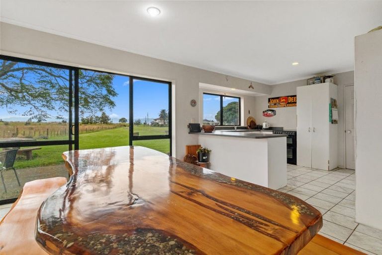 Photo of property in 1337 East Coast Road, Whakatiwai, Pokeno, 2473
