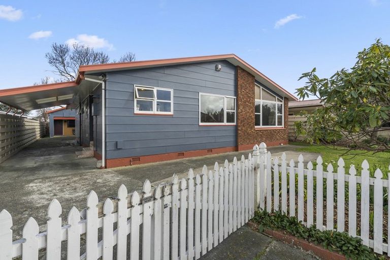 Photo of property in 4 Kimberley Grove, Westbrook, Palmerston North, 4412