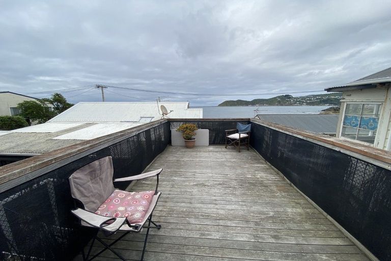 Photo of property in 37 Moa Point Road, Moa Point, Wellington, 6022
