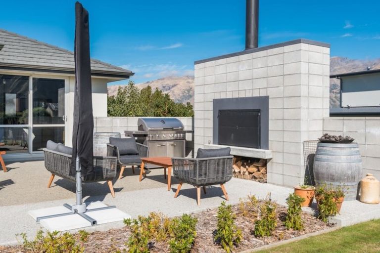 Photo of property in 55 Infinity Drive, Wanaka, 9305
