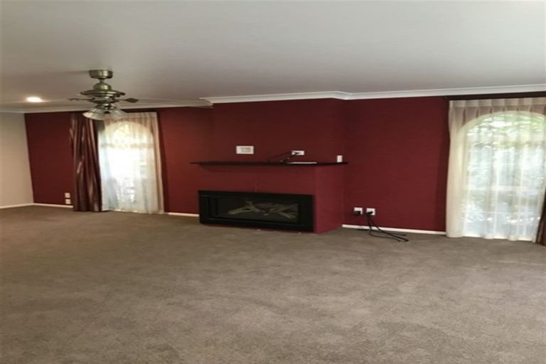 Photo of property in 40 Tralee Terrace, Dannemora, Auckland, 2016