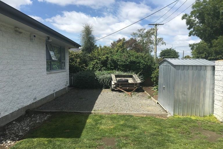 Photo of property in 2 Dunbarton Street, Redwood, Christchurch, 8051