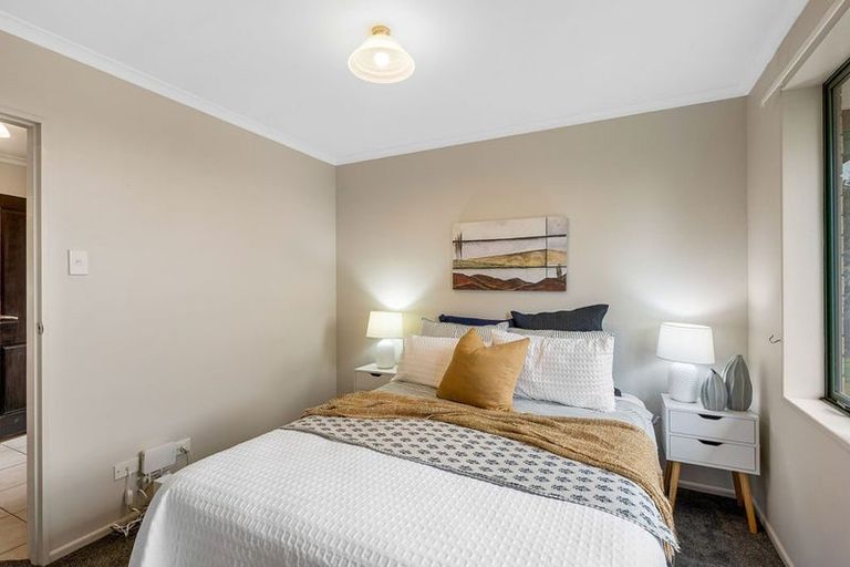 Photo of property in 17 Devon Crescent, Darfield, 7510