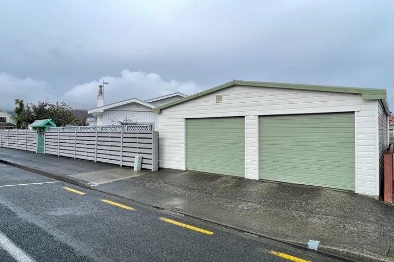 Photo of property in 96 Knights Road, Hutt Central, Lower Hutt, 5010