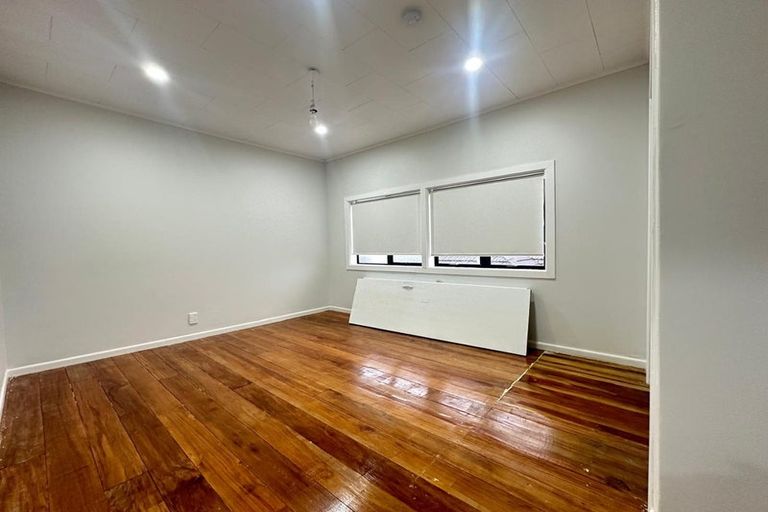 Photo of property in 720 Massey Road, Mangere, Auckland, 2022