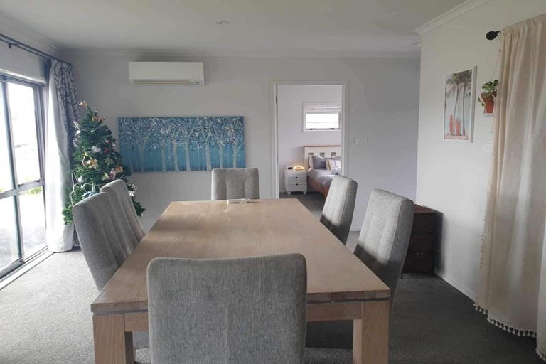 Photo of property in 32 Excelsa Place, Papamoa Beach, Papamoa, 3118