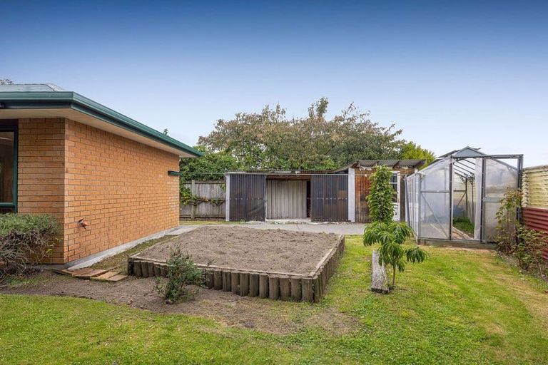 Photo of property in 17 Devon Crescent, Darfield, 7510