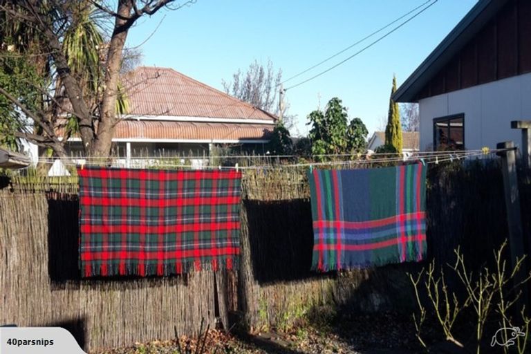 Photo of property in 37 Macandrew Road, South Dunedin, Dunedin, 9012