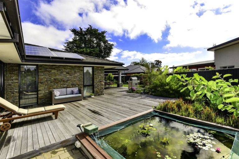 Photo of property in 12 Wilkinsons Road, Harewood, Christchurch, 8051