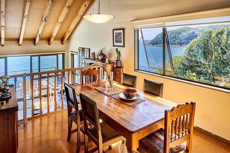 Photo of property in 9 Ogilvy Terrace, Plimmerton, Porirua, 5026