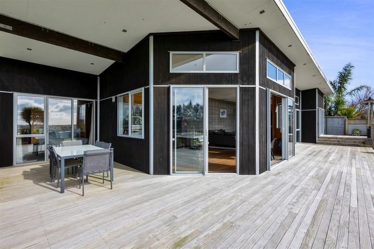 Photo of property in 81 Clearview Road, Lepperton, New Plymouth, 4373