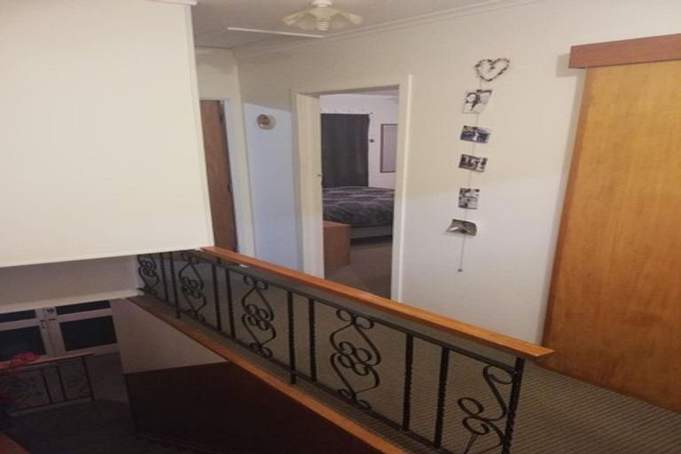 Photo of property in 4/162 Onewa Road, Northcote, Auckland, 0627