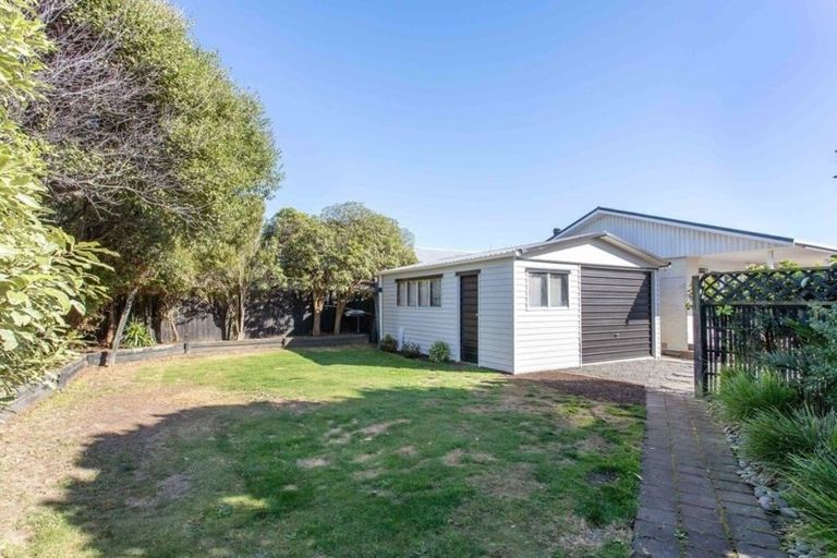 Photo of property in 15 Eros Place, North New Brighton, Christchurch, 8083