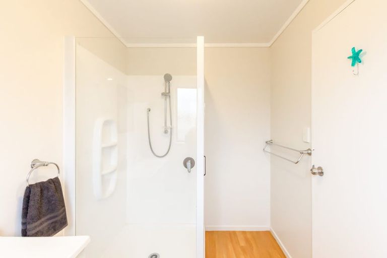 Photo of property in 61 Arawhata Road, Paraparaumu, 5032