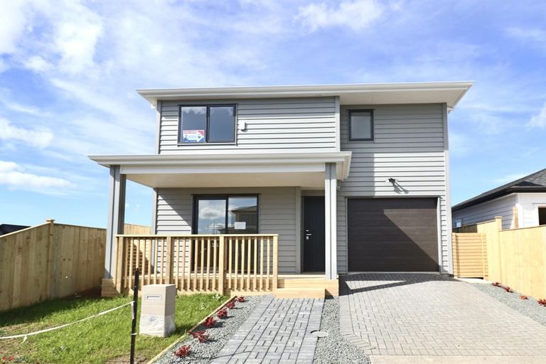Photo of property in 25 Woven Place, Karaka, Papakura, 2113