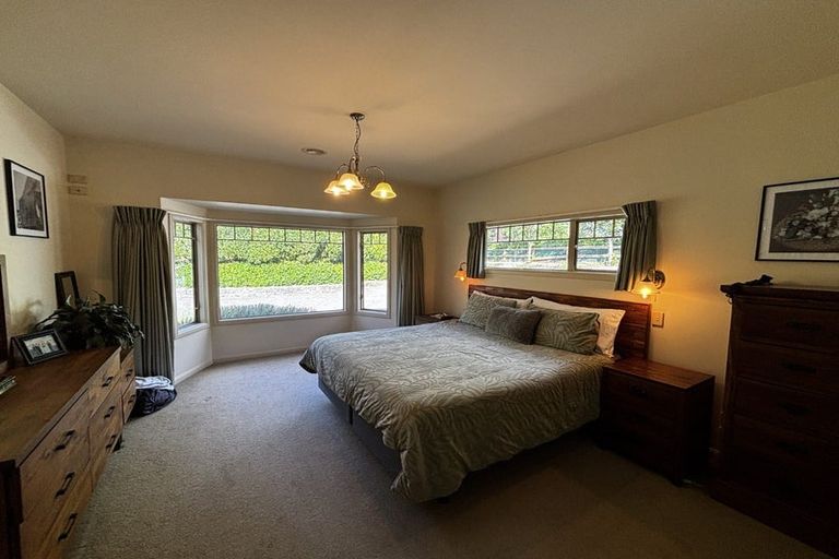Photo of property in 26 Shelter Grove, Frankleigh Park, New Plymouth, 4310
