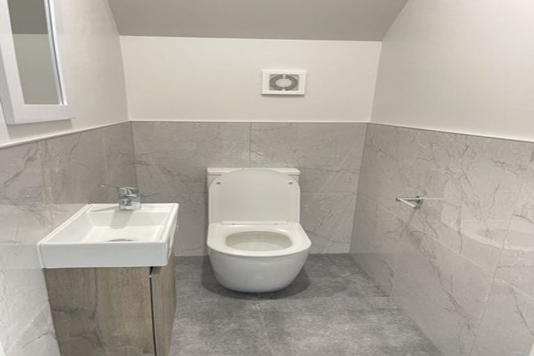 Photo of property in 12b Wycherley Drive, Bucklands Beach, Auckland, 2014