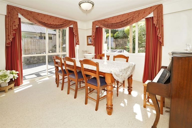 Photo of property in 16 Tironui Terrace, Western Heights, Hamilton, 3200