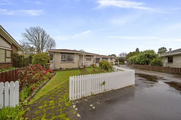 Photo of property in 1/10 Nursery Place, Westown, New Plymouth, 4310