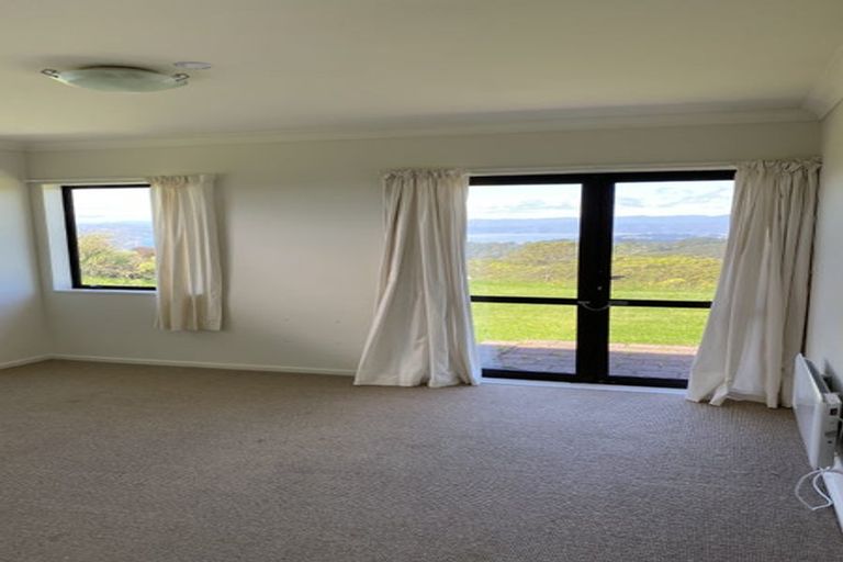 Photo of property in 82 Southernthread Road, Brooklyn, Wellington, 6021