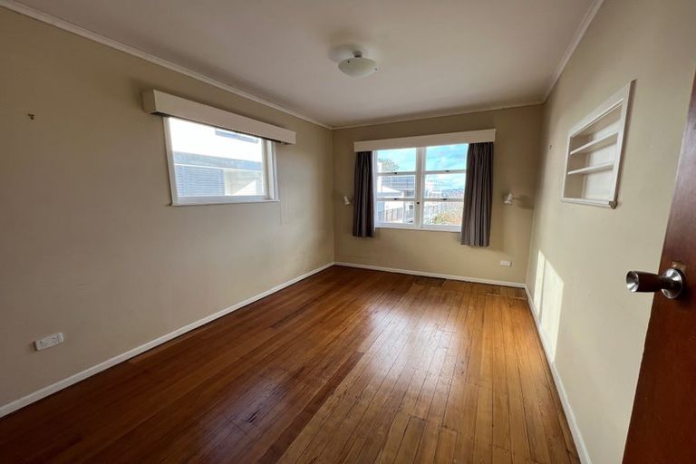 Photo of property in 9 Lewis Road, Pakuranga, Auckland, 2010