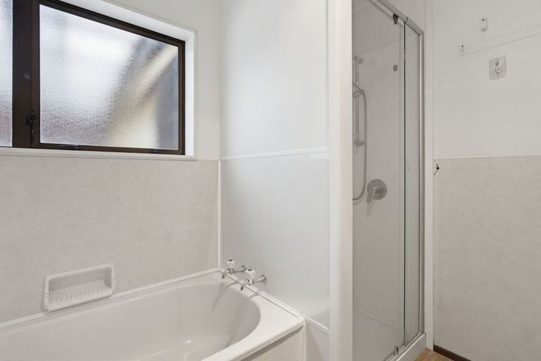 Photo of property in 2a Civic Place, Waiuku, 2123