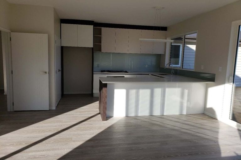 Photo of property in 48 Fruitlands Road, Kumeu, 0810