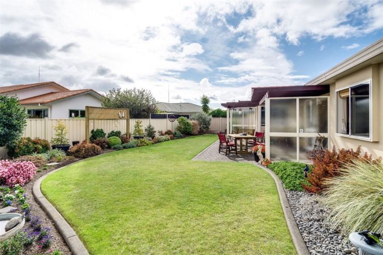 Photo of property in 14 Alderney Way, Taradale, Napier, 4112