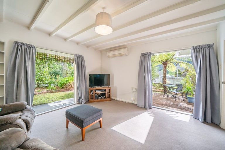 Photo of property in 11 Forest Road, Pinehaven, Upper Hutt, 5019