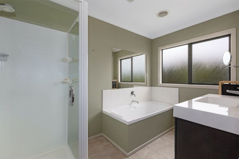 Photo of property in 53 Te Puia Drive, Aotea, Porirua, 5024