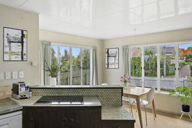 Photo of property in 39 Chesham Avenue, Waipahihi, Taupo, 3330