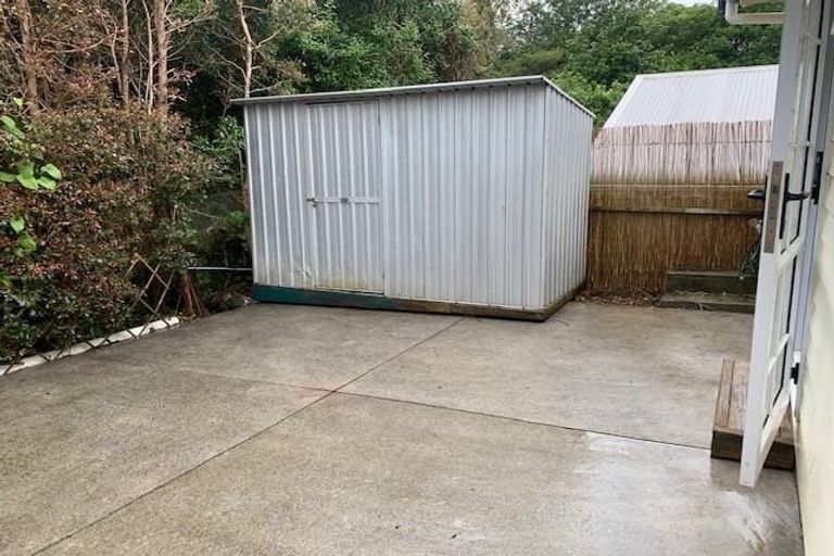 Photo of property in 25 Glenfern Road, Mellons Bay, Auckland, 2014