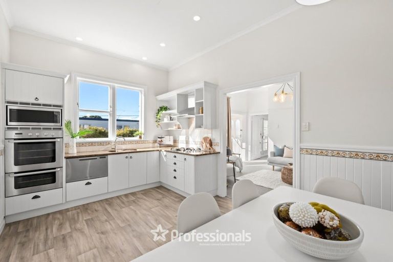 Photo of property in 17 William Street, Petone, Lower Hutt, 5012