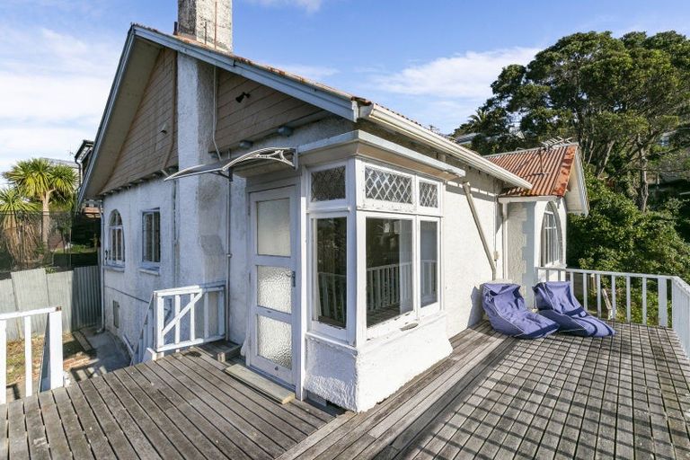 Photo of property in 7 Crawford Road, Kilbirnie, Wellington, 6022