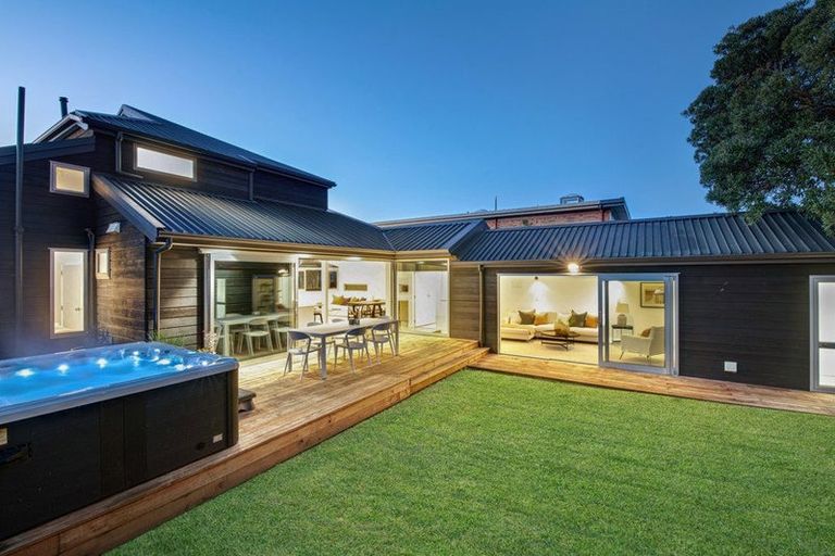 Photo of property in 3 Rewiti Avenue, Takapuna, Auckland, 0622