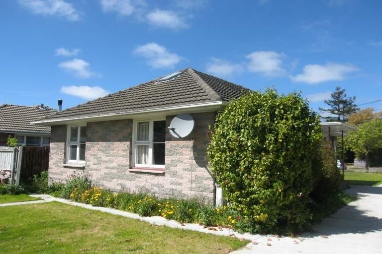 Photo of property in 12 Haslett Place, Upper Riccarton, Christchurch, 8041