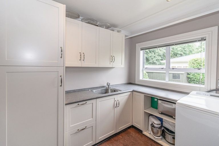 Photo of property in 1 Tulloch Street, Saint Johns Hill, Whanganui, 4500