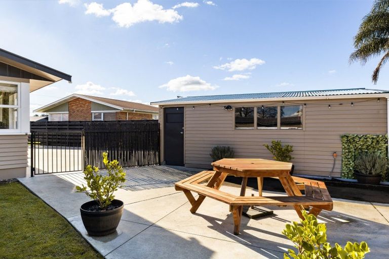 Photo of property in 70 Mears Road, St Andrews, Hamilton, 3200