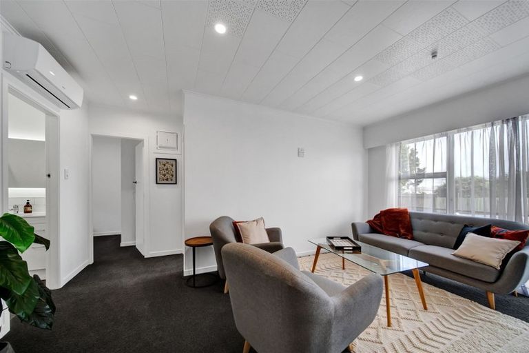 Photo of property in 76b Eliot Street, New Plymouth, 4310
