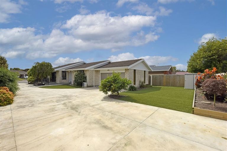 Photo of property in 11 Dalrye Place, Ilam, Christchurch, 8041