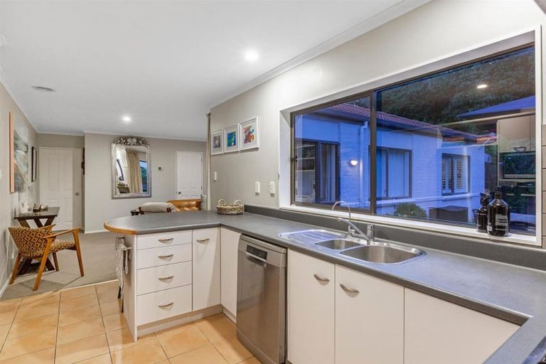 Photo of property in 12 Bowman Place, Whitby, Porirua, 5024